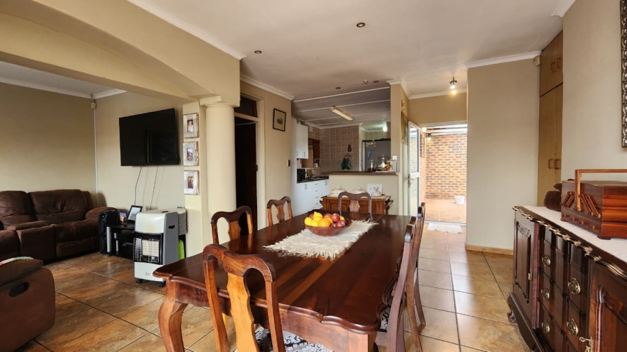5 Bedroom Property for Sale in Vredenburg Western Cape